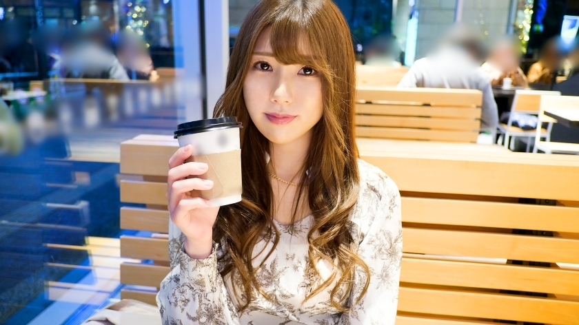 SIRO-5264 "I've never had sex in a bright place… But I guess this is okay… (blushes)" Even though she hasn't had sex recently, she was wearing some incredibly sexy lingerie! You can't tell if she's wearing it or not! The