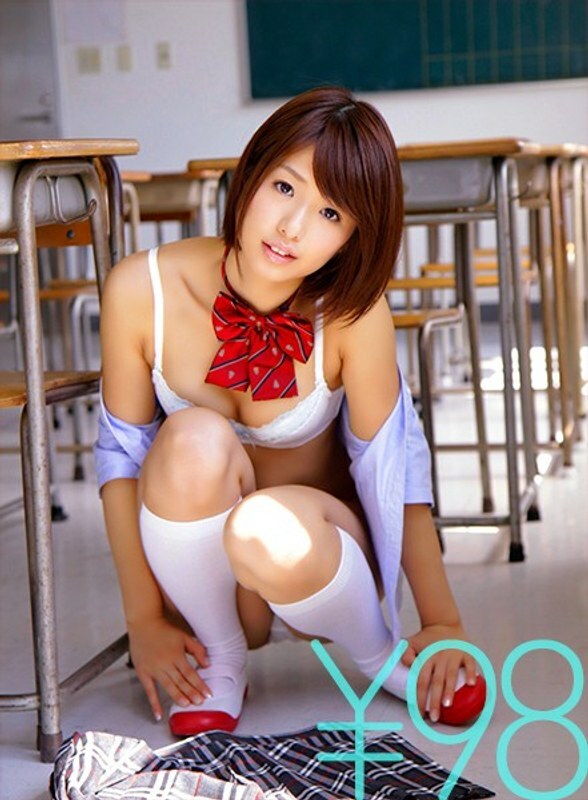 DV-1458 [Advantage] Sex at the cutting board show, which is stripped at the school festival. Cowgirl Saddle in front of classmates. It is squid poked from the bottom and united in the back. She shakes her hips by herself and is poked all the way to the ba